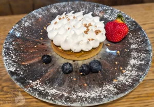 Photo d'un dessert maison du restaurant L'Art de Vivre à Moosch dans le Haut-Rhin en Alsace