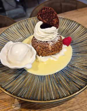 Photo d'un dessert maison du restaurant L'Art de Vivre à Moosch dans le Haut-Rhin en Alsace