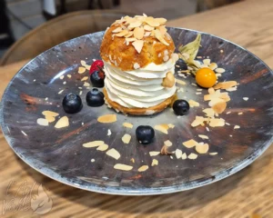 Photo d'un dessert maison du restaurant L'Art de Vivre à Moosch dans le Haut-Rhin en Alsace