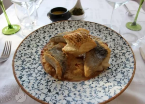 Filet de bar sauvage du restaurant gastronomique traditionnel L'Art de Vivre à Moosch dans le Haut-Rhin en Alsace