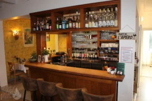 Photo du bar du restaurant gastronomique traditionnel L'Art de Vivre à Moosch dans le Haut-Rhin en Alsace
