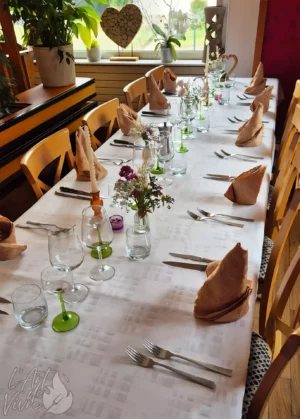 Photo de la salle avec une table pour un groupe au restaurant L'Art de Vivre à Moosch dans le Haut-Rhin en Alsace
