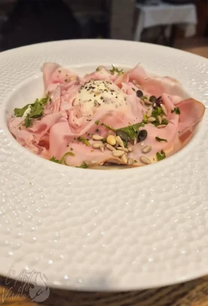 Photo d'une entrée maison du restaurant L'Art de Vivre à Moosch dans le Haut-Rhin en Alsace